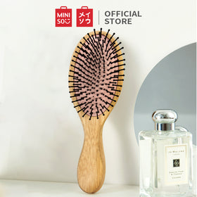 MINISO Sikat Rambut Bantal Udara Kayu Alam Medium