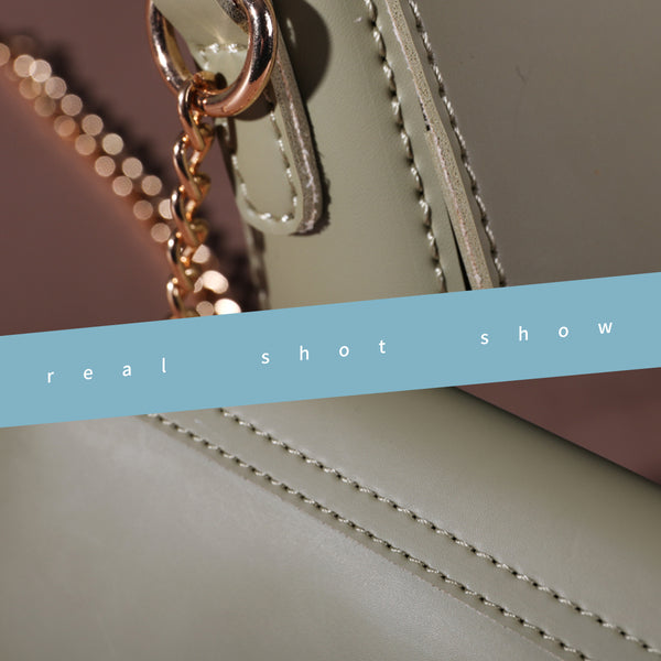 MINISO Tas Selempang Wanita / Sling Bag / Tas Bahu Cewek Pesta Rantai Logam Model Terbaru 2020 Import Kulit PVC Wanita Remaja Anak Perempuan Kekinian Polos Simple Elegan Rumbai Tassel Lucu